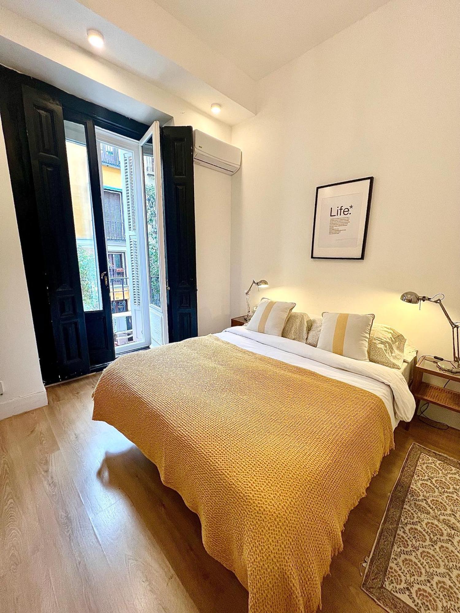 Urban Rooms Fuencarral Madri Exterior foto